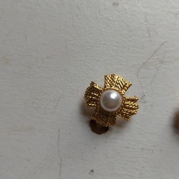 24K plated Braided Cross Pearl Studs - Picture 3 of 5